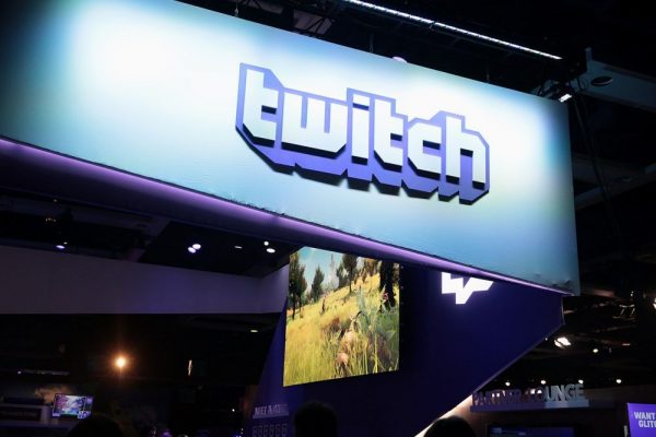 escola-brasileira-de-games-twitch- e-sports